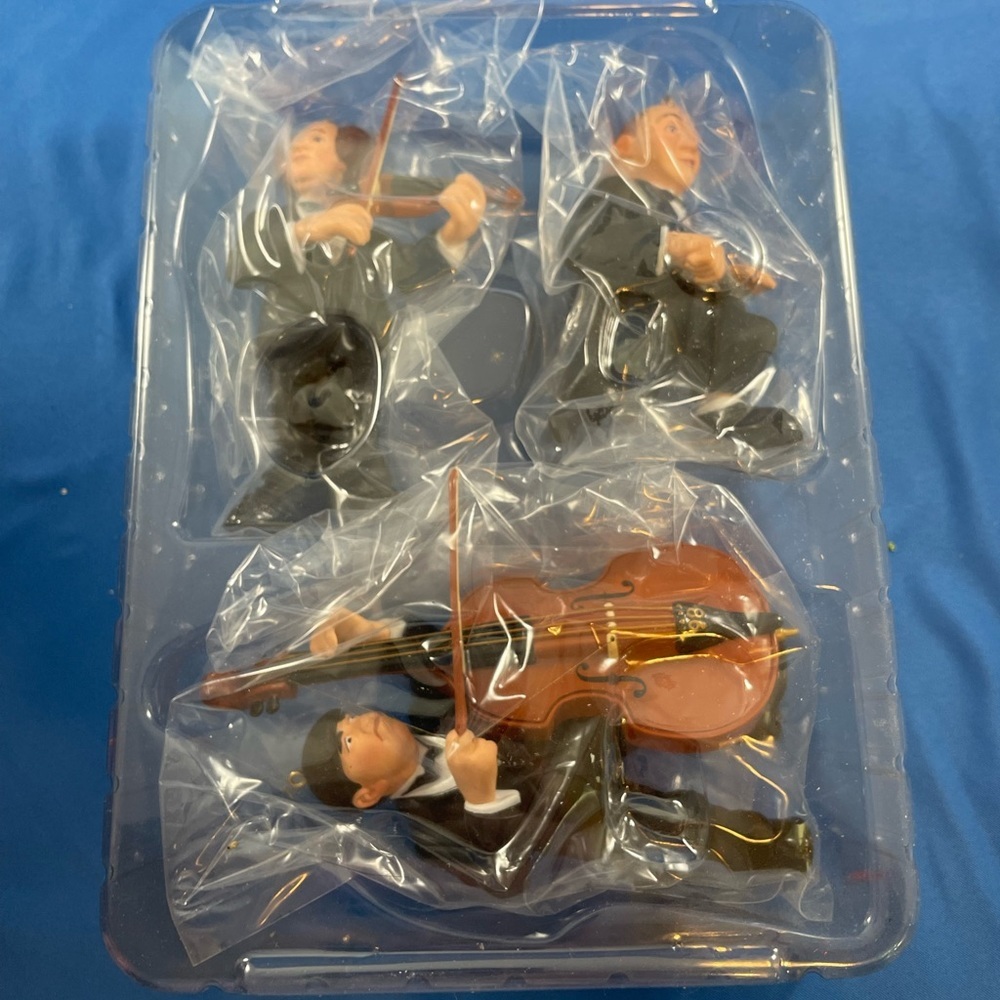 NWT 1998 Hallmark Keepsake The Three Stooges Larry, Moe, and Curly ornaments - Picture 14 of 14